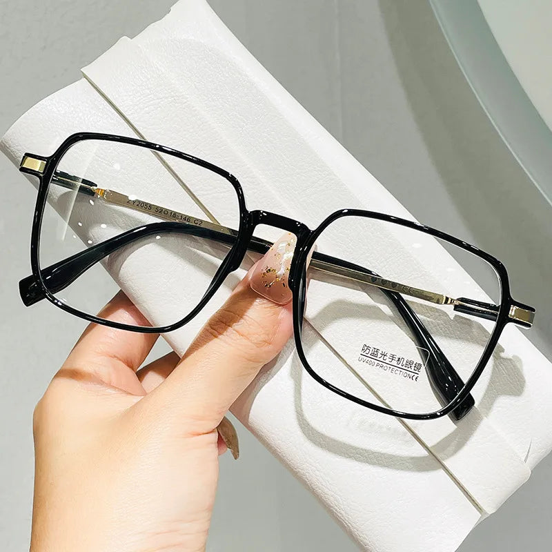 2024 Reading Glasses Anti Blue Light Presbyopia Eyewear High-definition for Men and Women Trendy Fashionable Transparent Frame